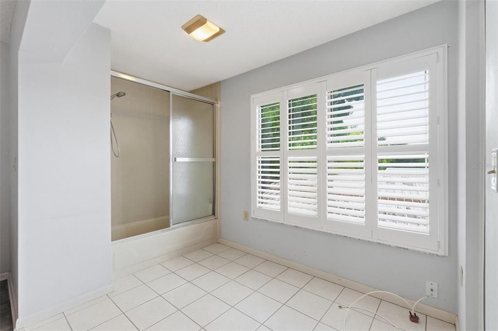 En Venta: $179,000 (2 camas, 2 baños, 1035 Pies cuadrados)