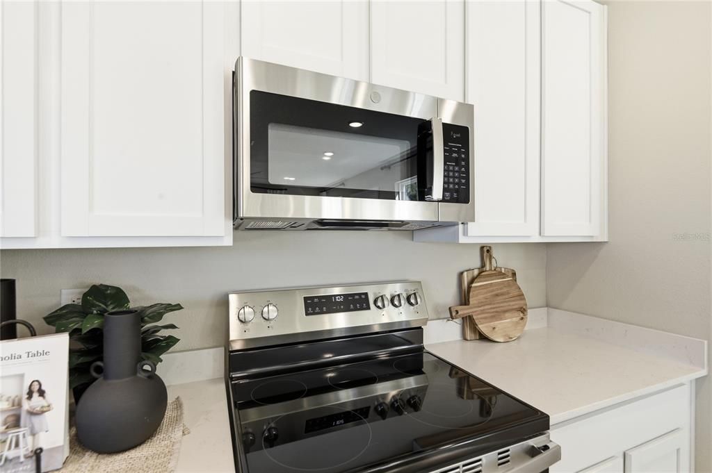 For Sale: $414,999 (4 beds, 3 baths, 2170 Square Feet)
