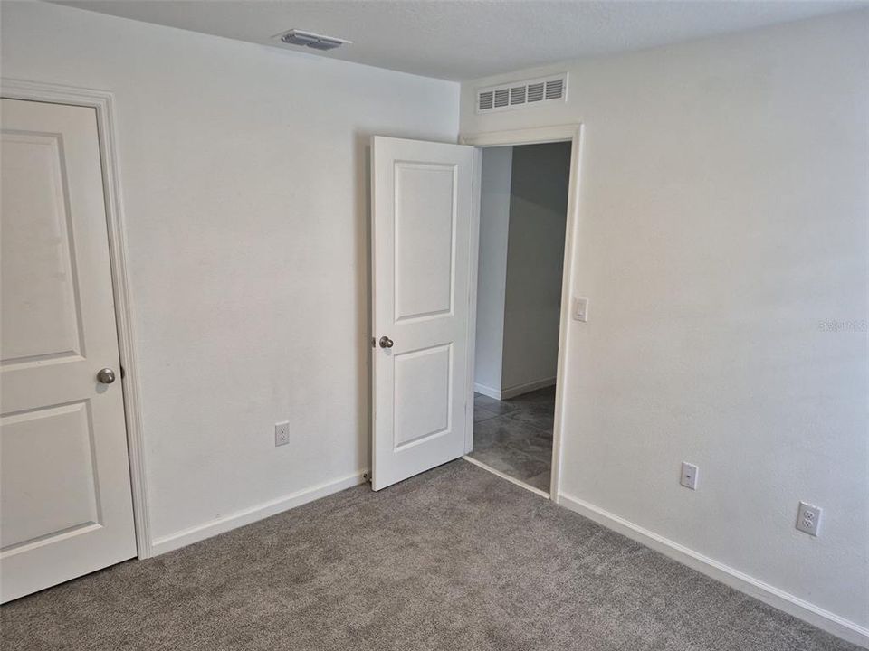 В аренду: $1,900 (3 спален, 2 ванн, 1319 Квадратных фут)