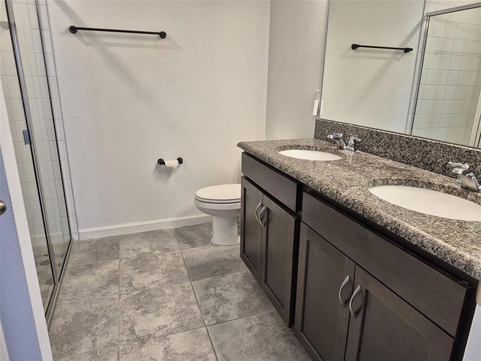 В аренду: $1,900 (3 спален, 2 ванн, 1319 Квадратных фут)