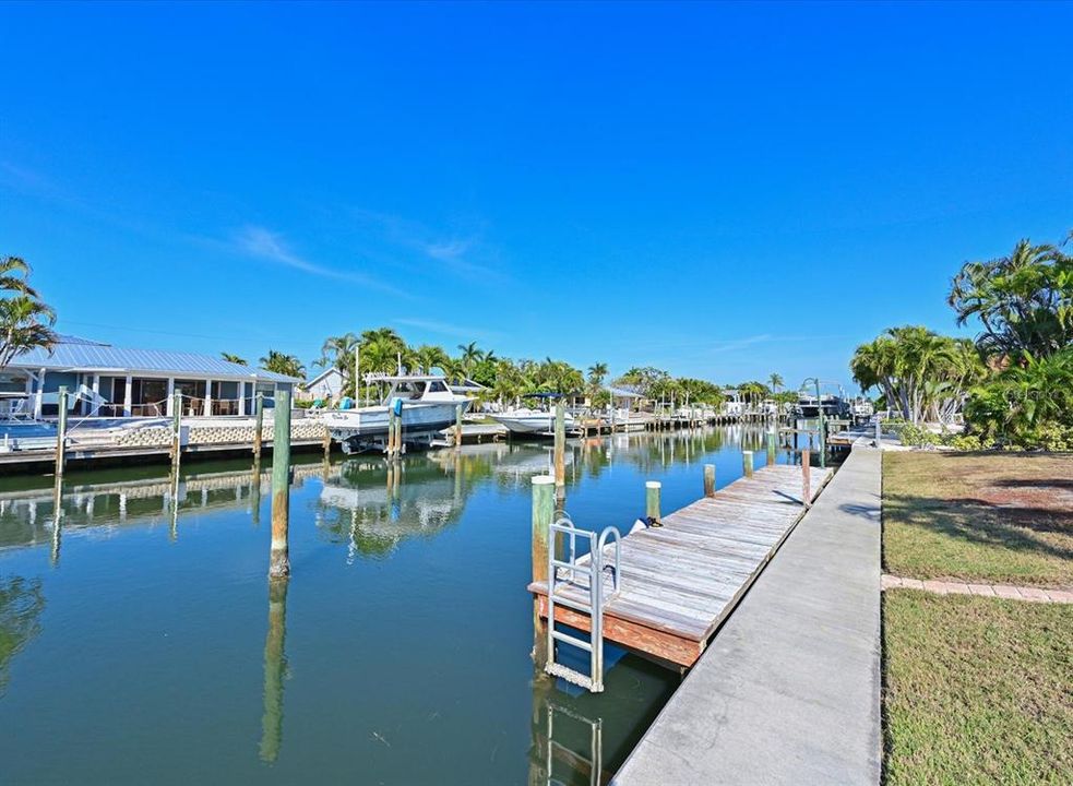 Active With Contract: $1,150,000 (2 beds, 2 baths, 1269 Square Feet)