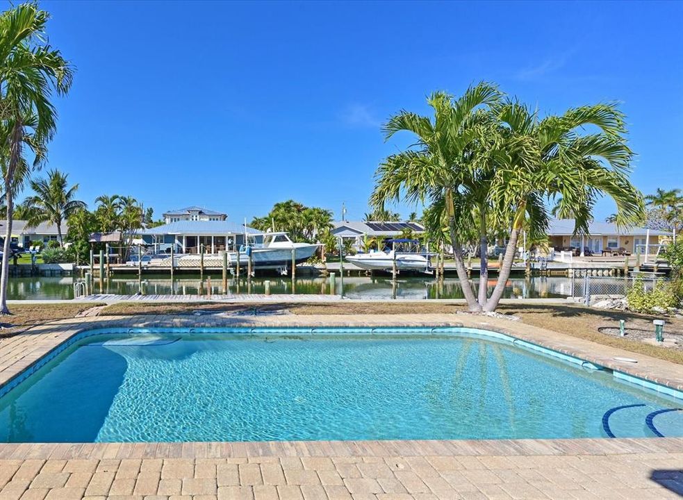 Active With Contract: $1,150,000 (2 beds, 2 baths, 1269 Square Feet)