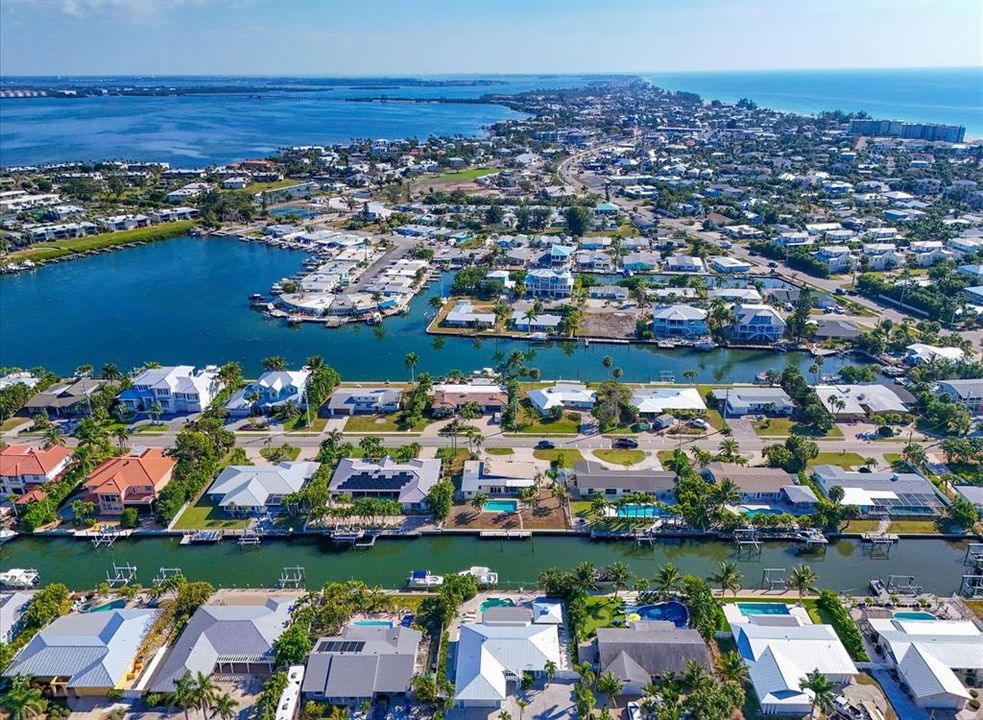 Active With Contract: $1,150,000 (2 beds, 2 baths, 1269 Square Feet)