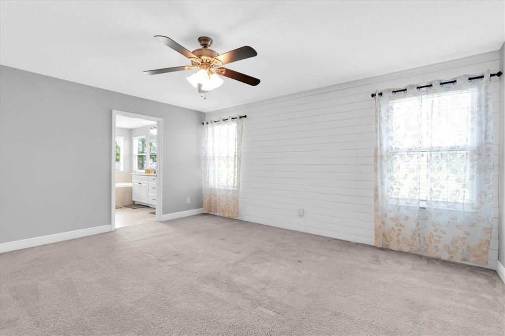 Activo con contrato: $659,000 (4 camas, 2 baños, 2606 Pies cuadrados)