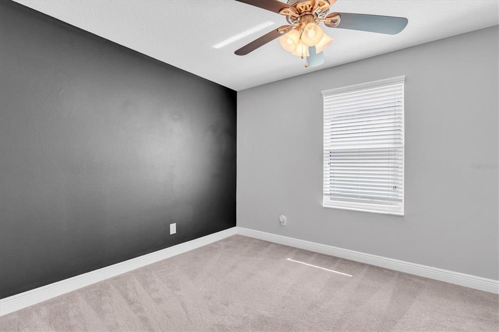 Activo con contrato: $659,000 (4 camas, 2 baños, 2606 Pies cuadrados)