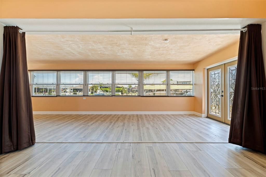 En Venta: $650,000 (2 camas, 2 baños, 1519 Pies cuadrados)