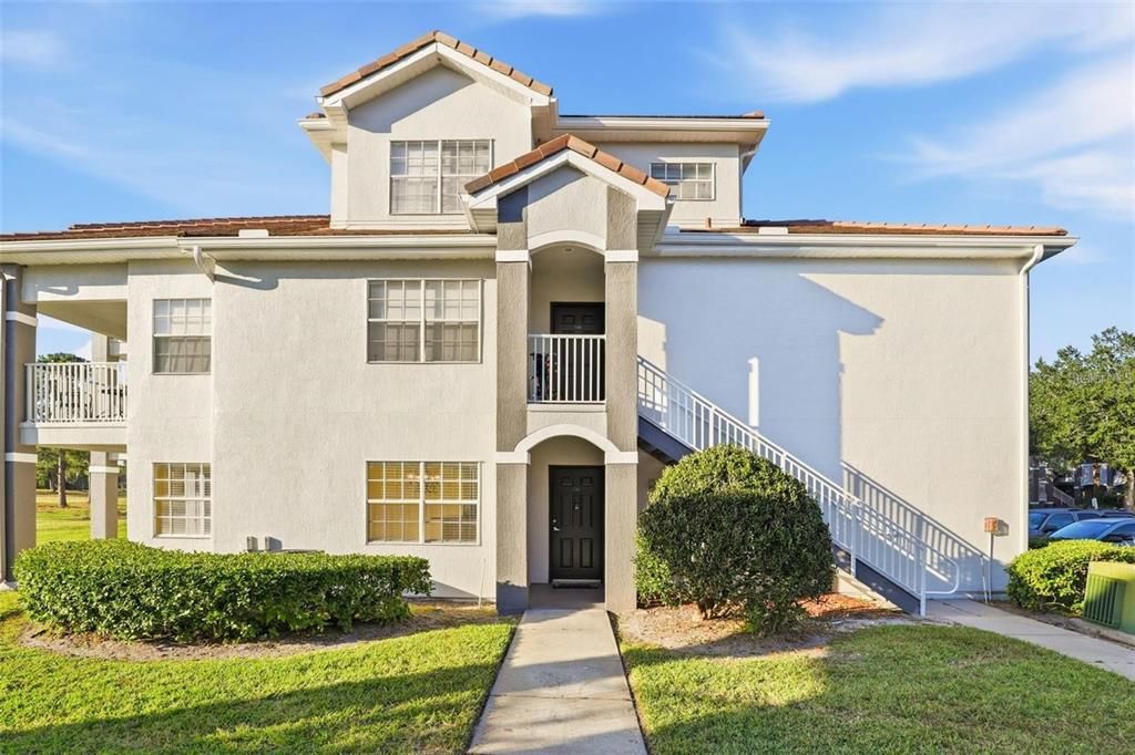 Active With Contract: $225,000 (2 beds, 2 baths, 1288 Square Feet)