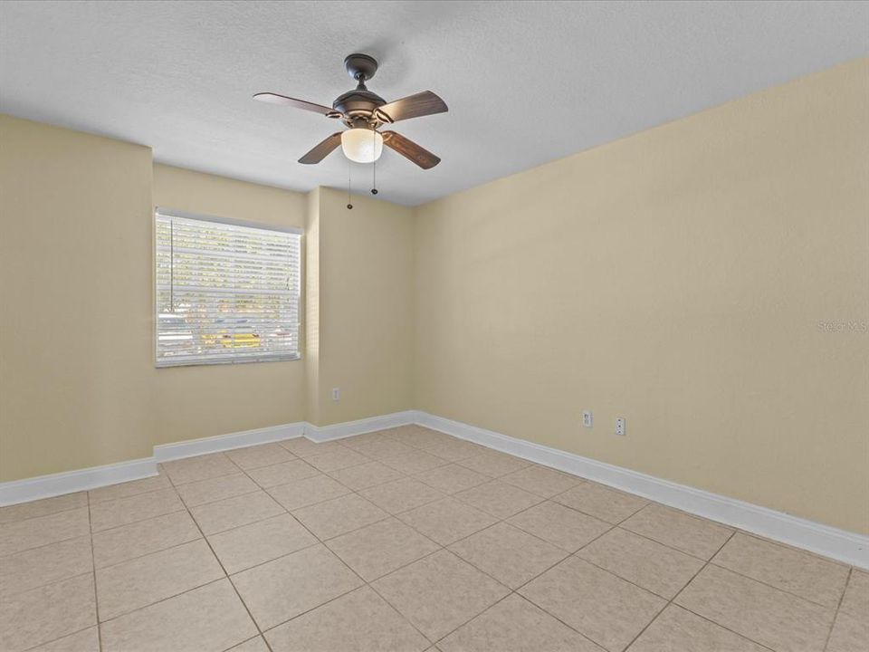 Active With Contract: $225,000 (2 beds, 2 baths, 1288 Square Feet)