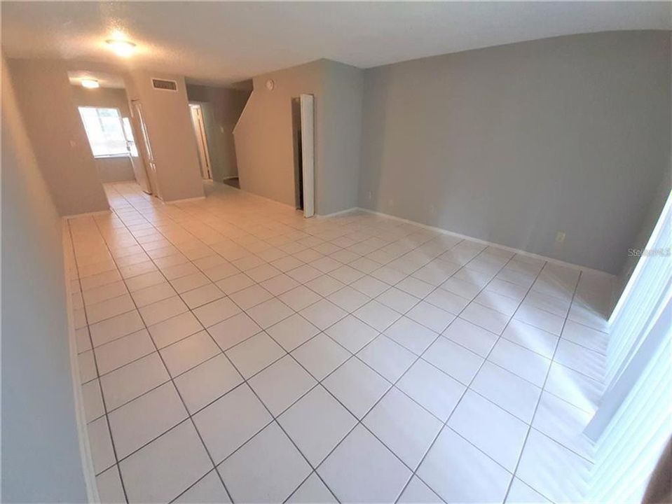 В аренду: $1,250 (1 спален, 1 ванн, 836 Квадратных фут)