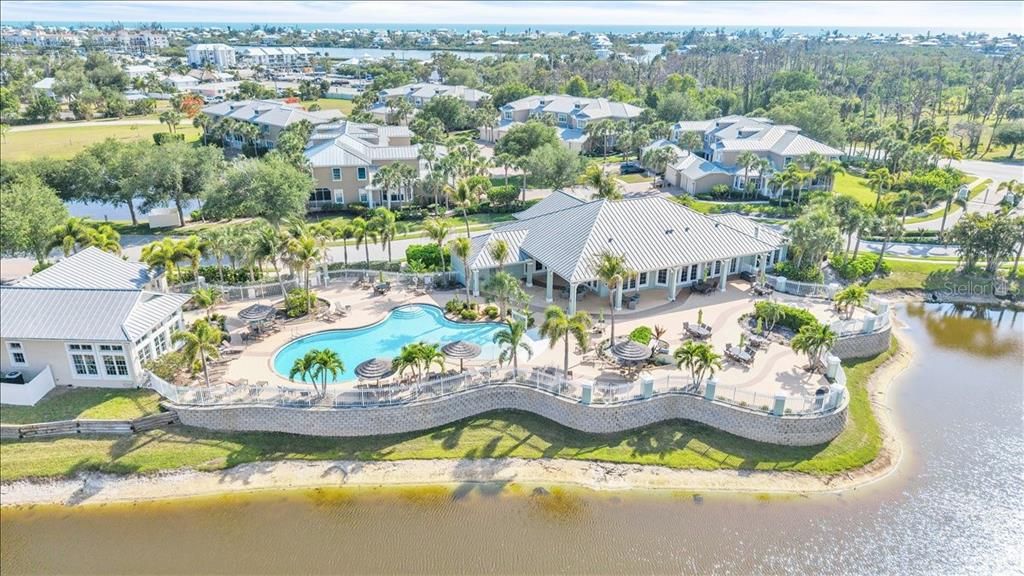 For Sale: $550,000 (4 beds, 3 baths, 2761 Square Feet)