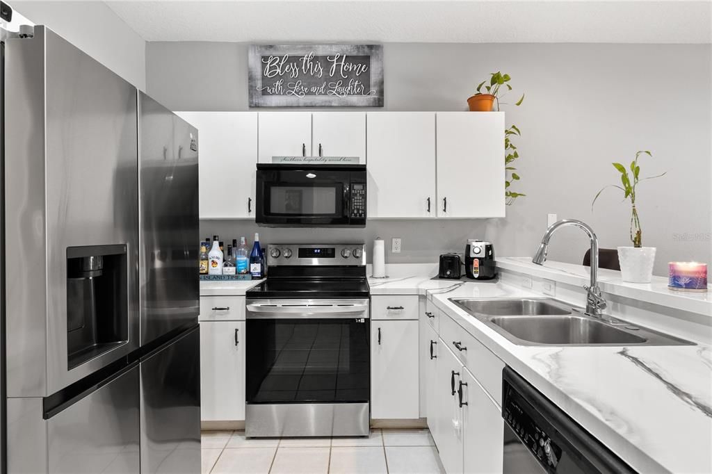 For Sale: $235,000 (3 beds, 2 baths, 1360 Square Feet)