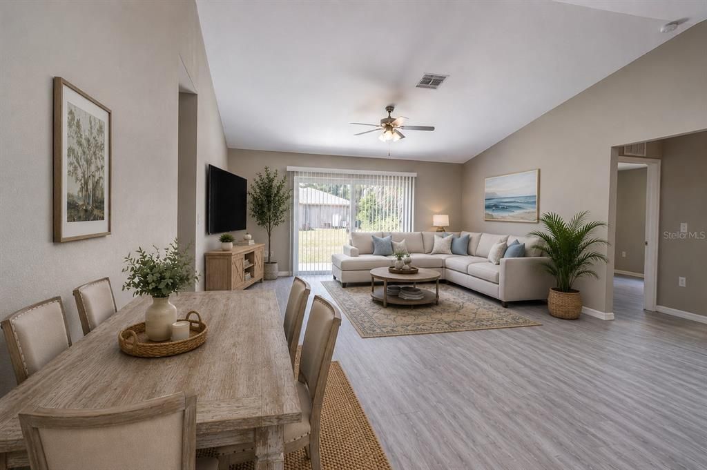 Activo con contrato: $299,900 (4 camas, 2 baños, 1553 Pies cuadrados)