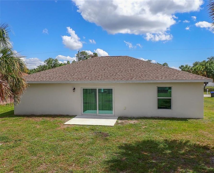 Activo con contrato: $299,900 (4 camas, 2 baños, 1553 Pies cuadrados)
