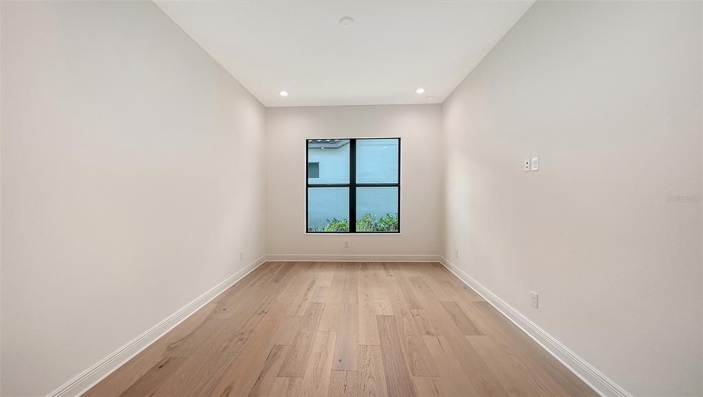 For Sale: $999,990 (3 beds, 2 baths, 2455 Square Feet)