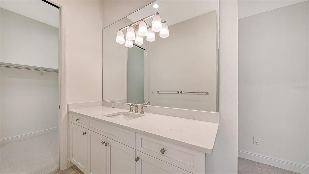 For Sale: $999,990 (3 beds, 2 baths, 2455 Square Feet)