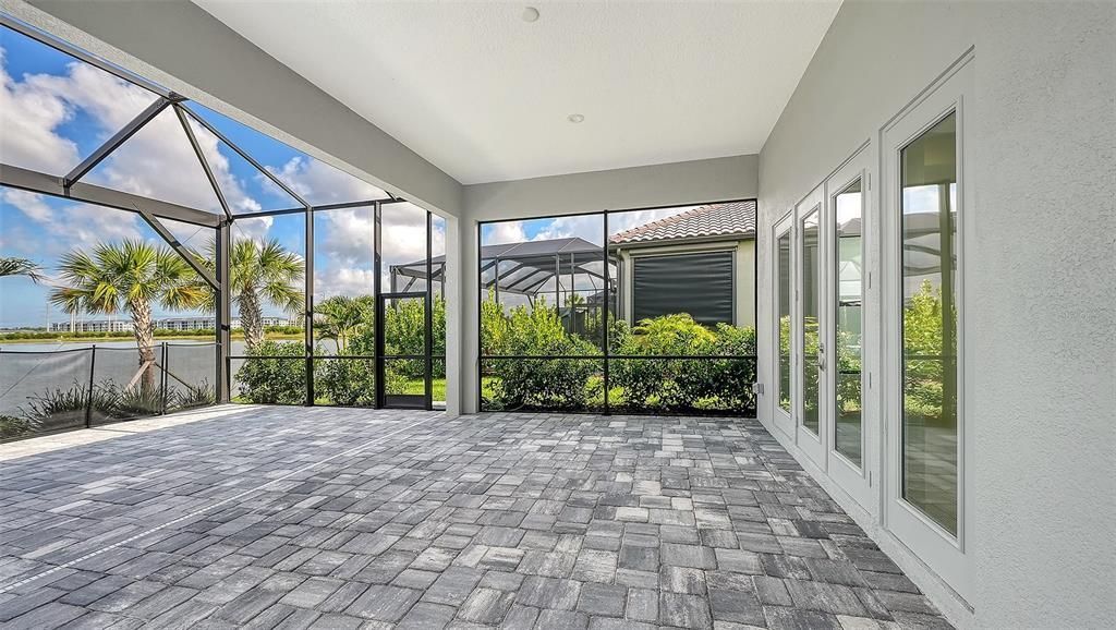 For Sale: $999,990 (3 beds, 2 baths, 2455 Square Feet)