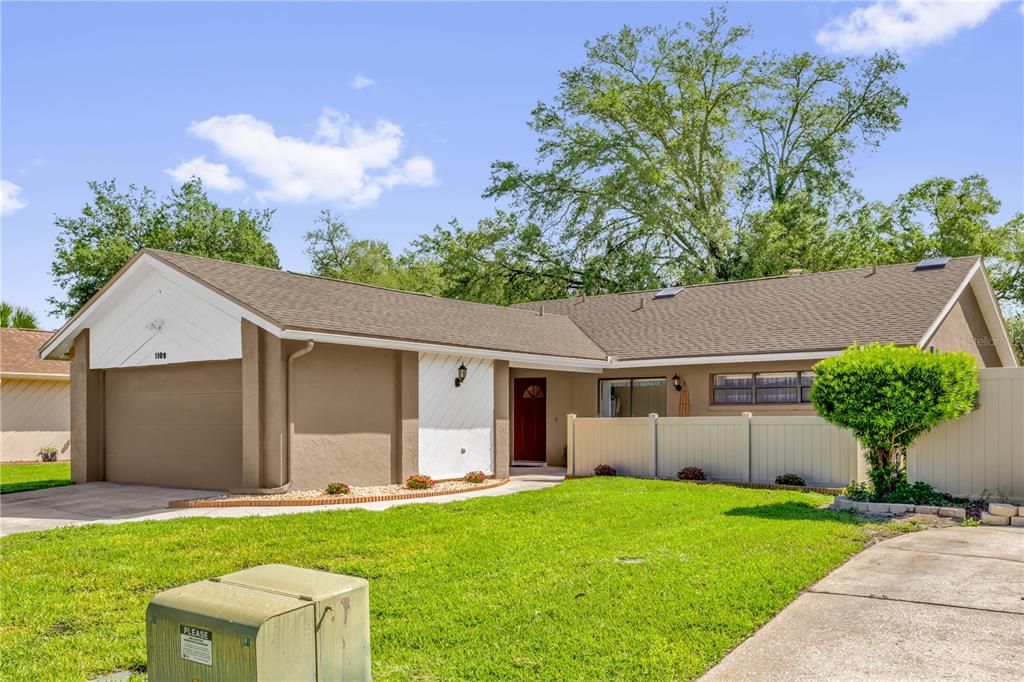 Activo con contrato: $425,000 (3 camas, 2 baños, 1505 Pies cuadrados)