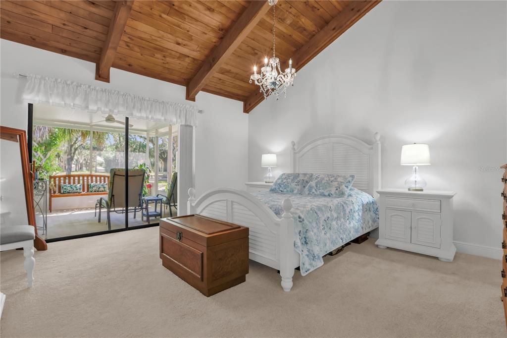 Activo con contrato: $425,000 (3 camas, 2 baños, 1505 Pies cuadrados)