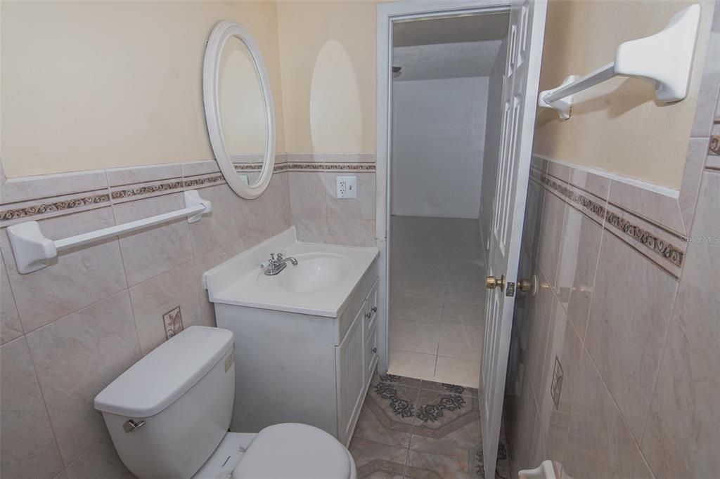 Под контрактом: $425,000 (3 спален, 2 ванн, 1252 Квадратных фут)