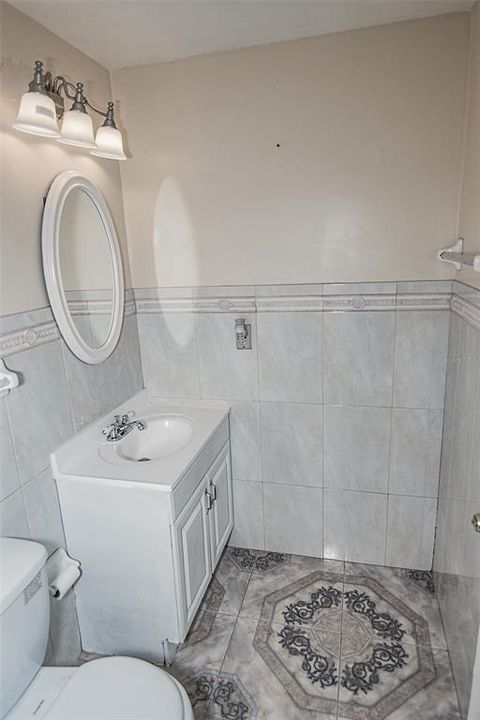Под контрактом: $425,000 (3 спален, 2 ванн, 1252 Квадратных фут)
