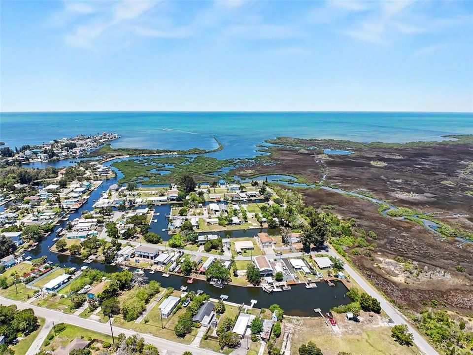 合同活跃: $159,000 (0.12 acres)