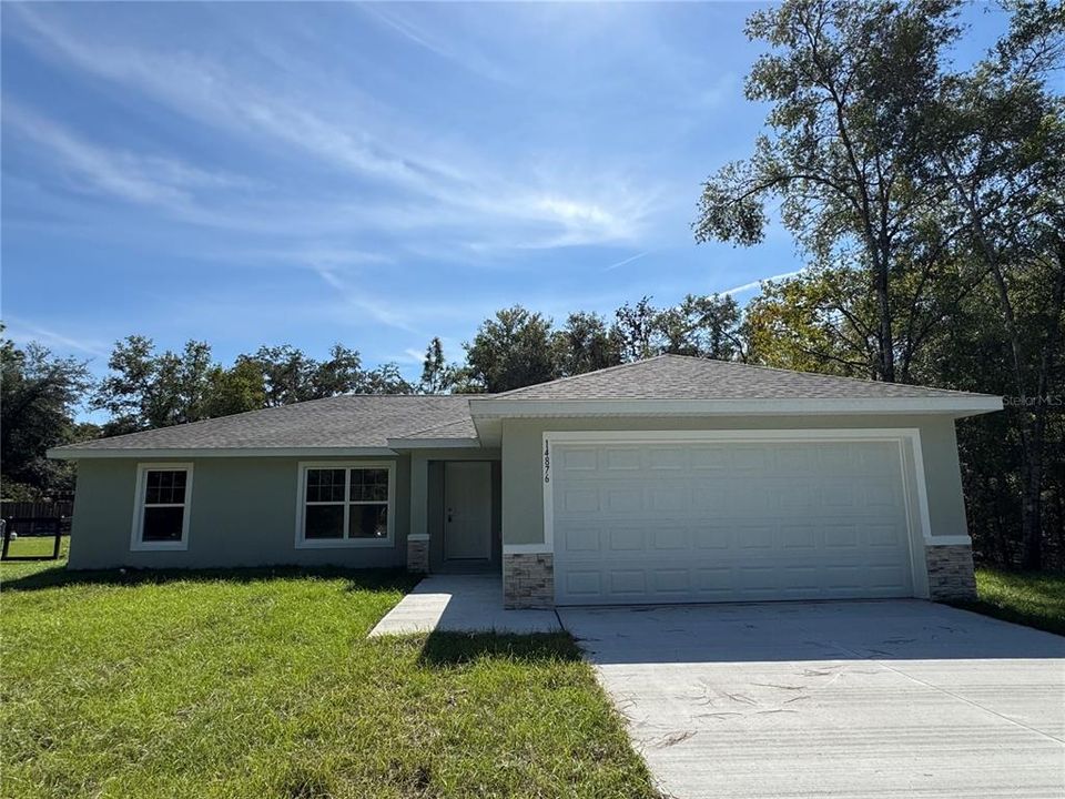 For Sale: $247,500 (3 beds, 2 baths, 1399 Square Feet)