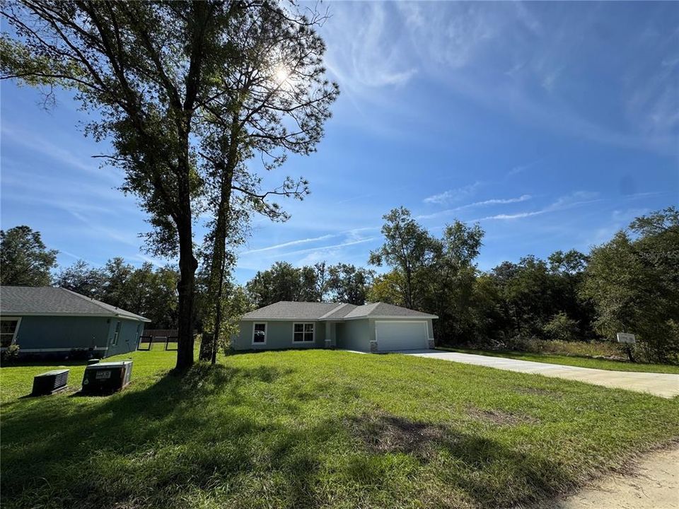 For Sale: $247,500 (3 beds, 2 baths, 1399 Square Feet)