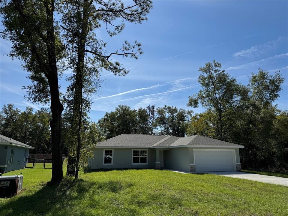 For Sale: $247,500 (3 beds, 2 baths, 1399 Square Feet)