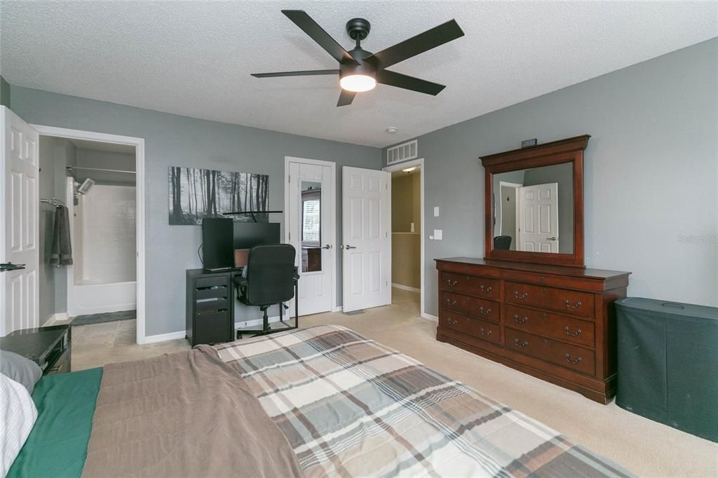 For Sale: $270,000 (3 beds, 2 baths, 1764 Square Feet)