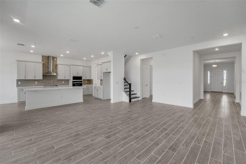 En Venta: $959,647 (6 camas, 4 baños, 3543 Pies cuadrados)