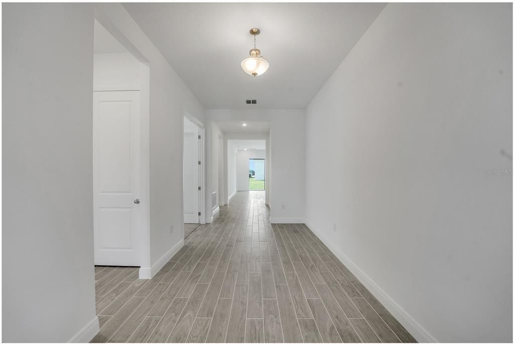 En Venta: $959,647 (6 camas, 4 baños, 3543 Pies cuadrados)