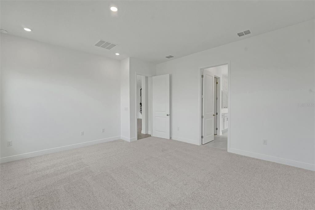 En Venta: $959,647 (6 camas, 4 baños, 3543 Pies cuadrados)