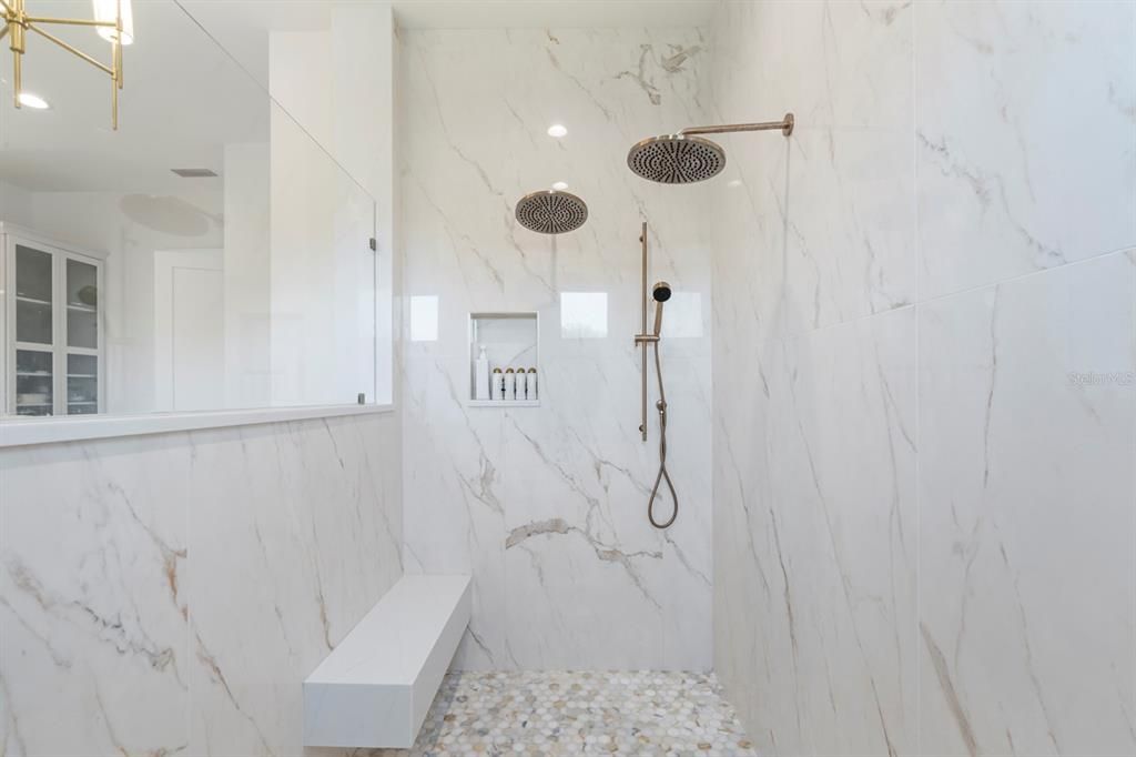 For Sale: $3,895,000 (4 beds, 4 baths, 5347 Square Feet)