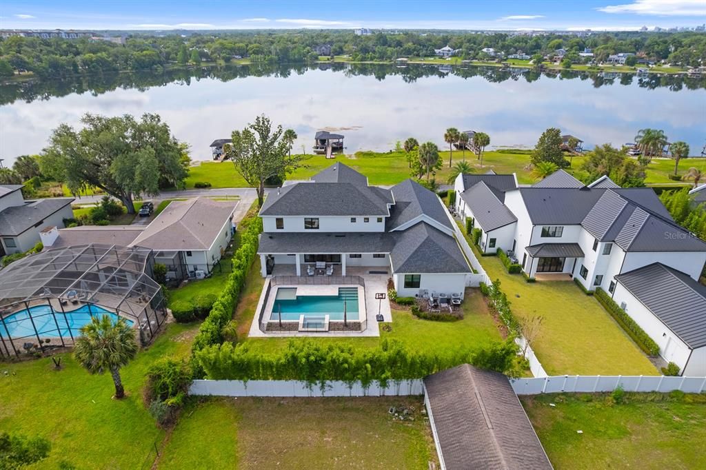 For Sale: $3,895,000 (4 beds, 4 baths, 5347 Square Feet)