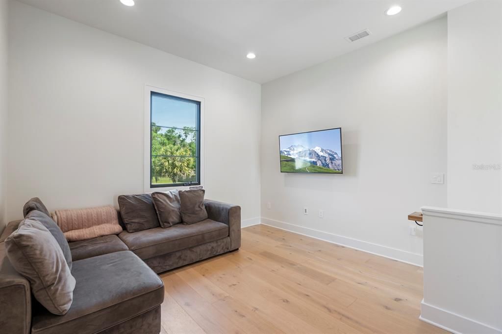 For Sale: $3,895,000 (4 beds, 4 baths, 5347 Square Feet)