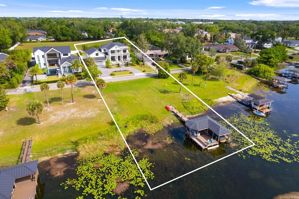 For Sale: $3,895,000 (4 beds, 4 baths, 5347 Square Feet)