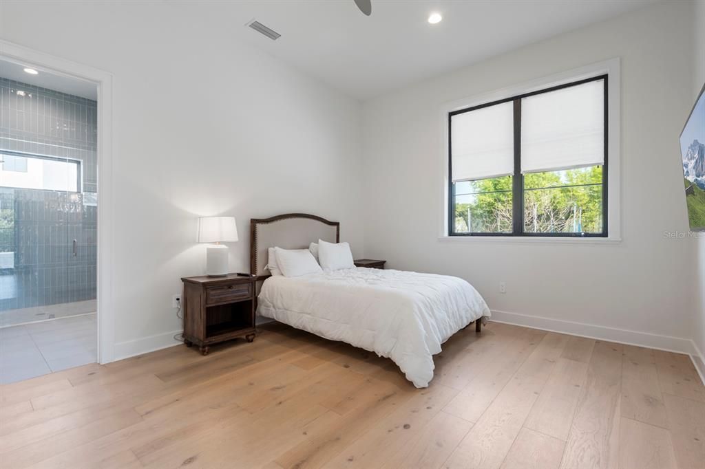 For Sale: $3,895,000 (4 beds, 4 baths, 5347 Square Feet)