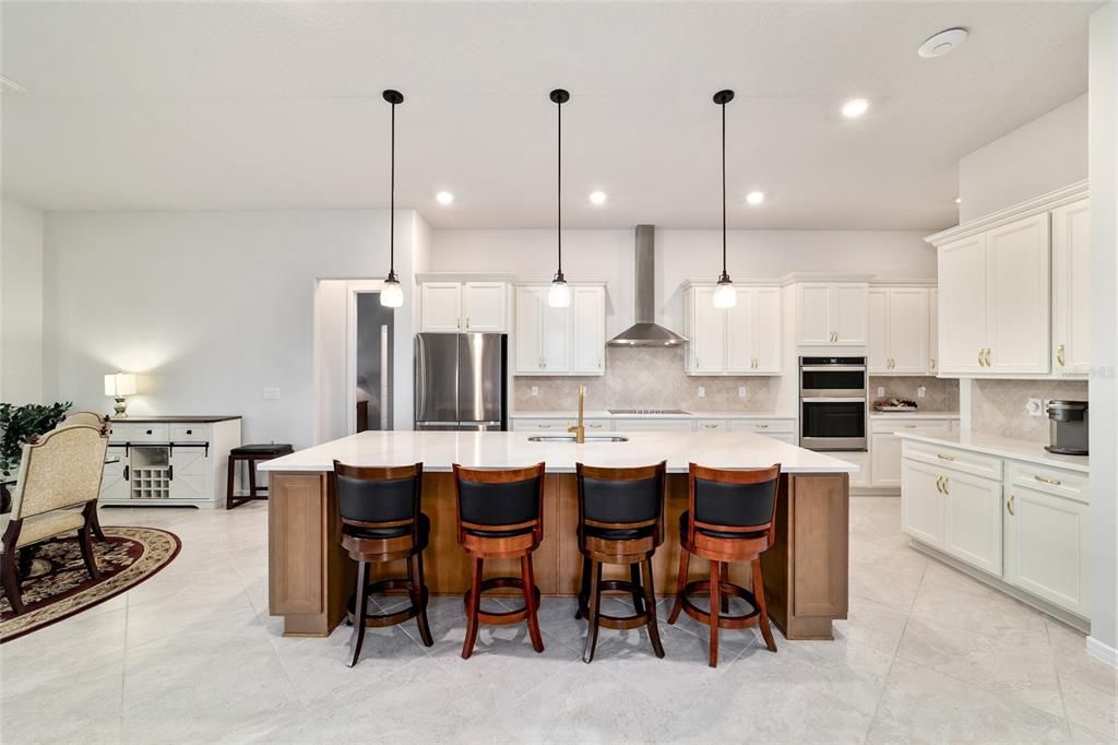 For Sale: $582,000 (3 beds, 3 baths, 2995 Square Feet)