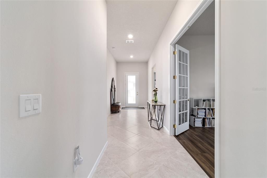 For Sale: $582,000 (3 beds, 3 baths, 2995 Square Feet)
