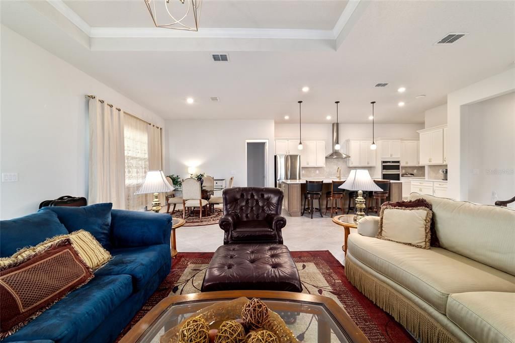 For Sale: $582,000 (3 beds, 3 baths, 2995 Square Feet)