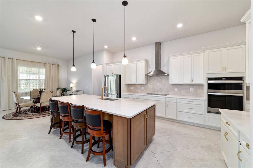 For Sale: $582,000 (3 beds, 3 baths, 2995 Square Feet)