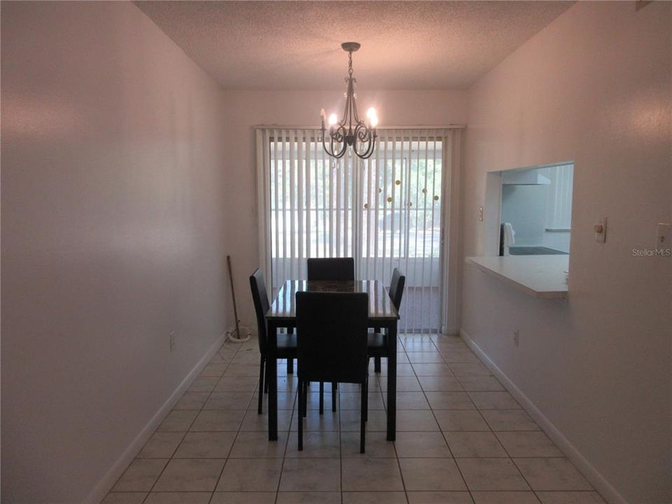 For Sale: $130,000 (2 beds, 1 baths, 891 Square Feet)