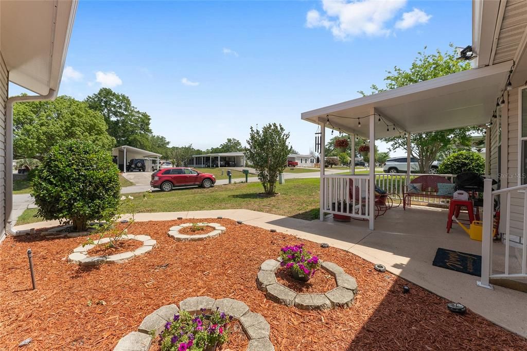 Active With Contract: $199,900 (3 beds, 2 baths, 2031 Square Feet)