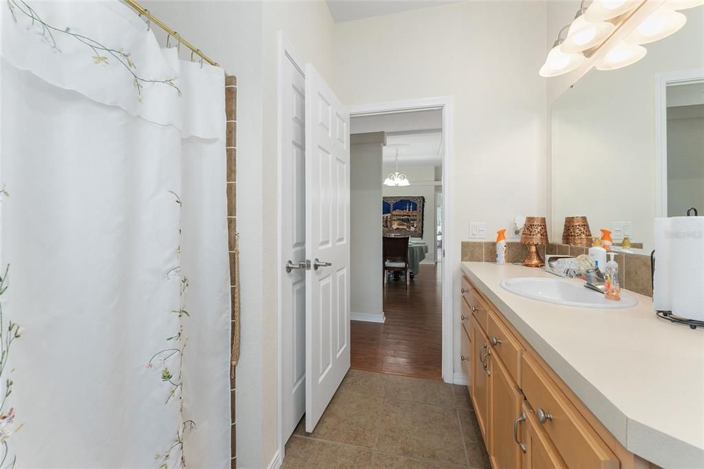 Active With Contract: $199,900 (3 beds, 2 baths, 2031 Square Feet)