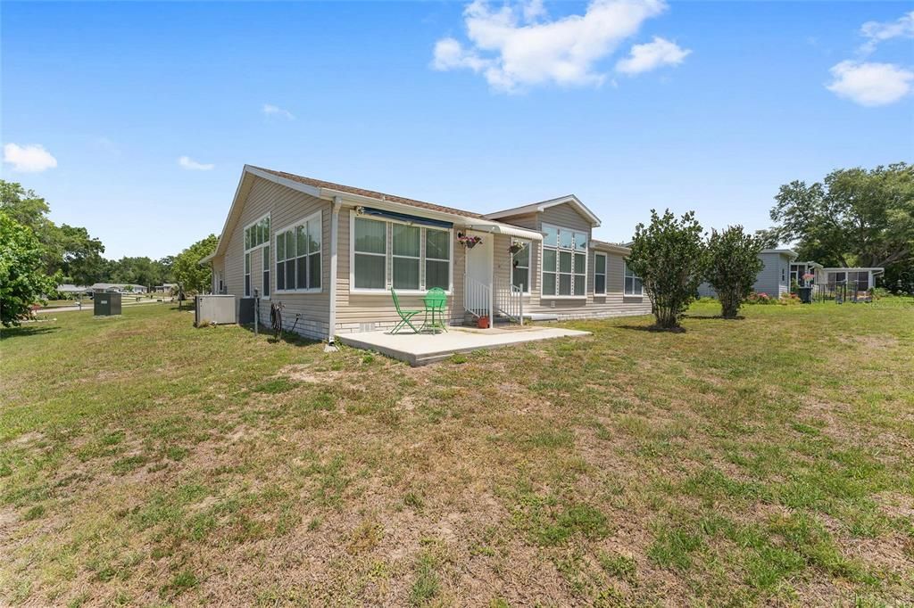 Active With Contract: $199,900 (3 beds, 2 baths, 2031 Square Feet)