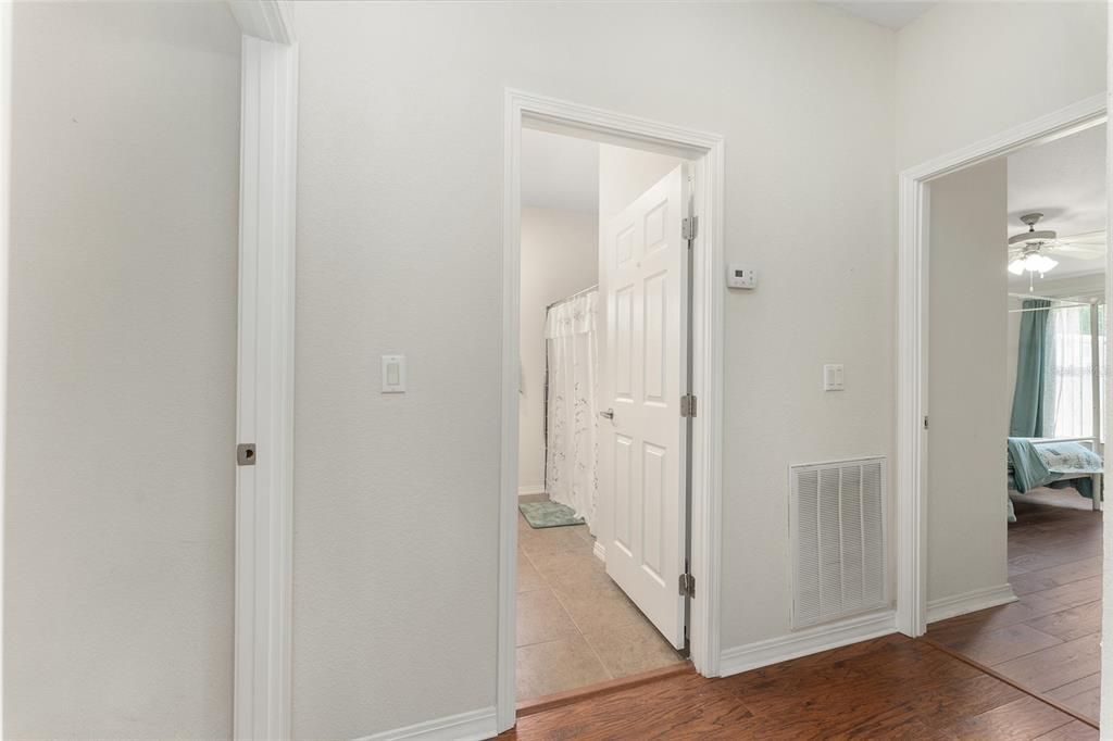 Active With Contract: $199,900 (3 beds, 2 baths, 2031 Square Feet)