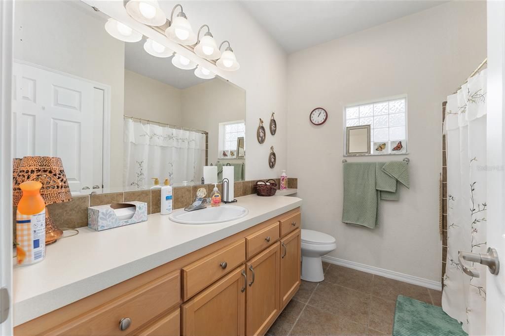 Active With Contract: $199,900 (3 beds, 2 baths, 2031 Square Feet)