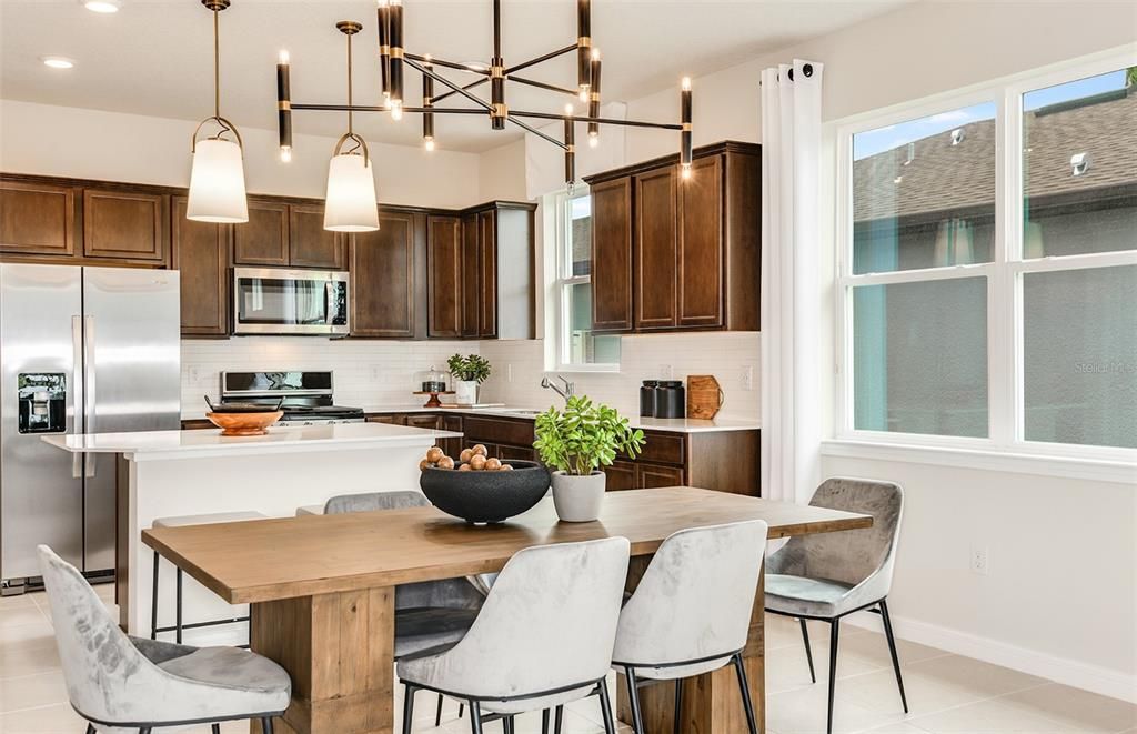 For Sale: $389,880 (2 beds, 2 baths, 1579 Square Feet)