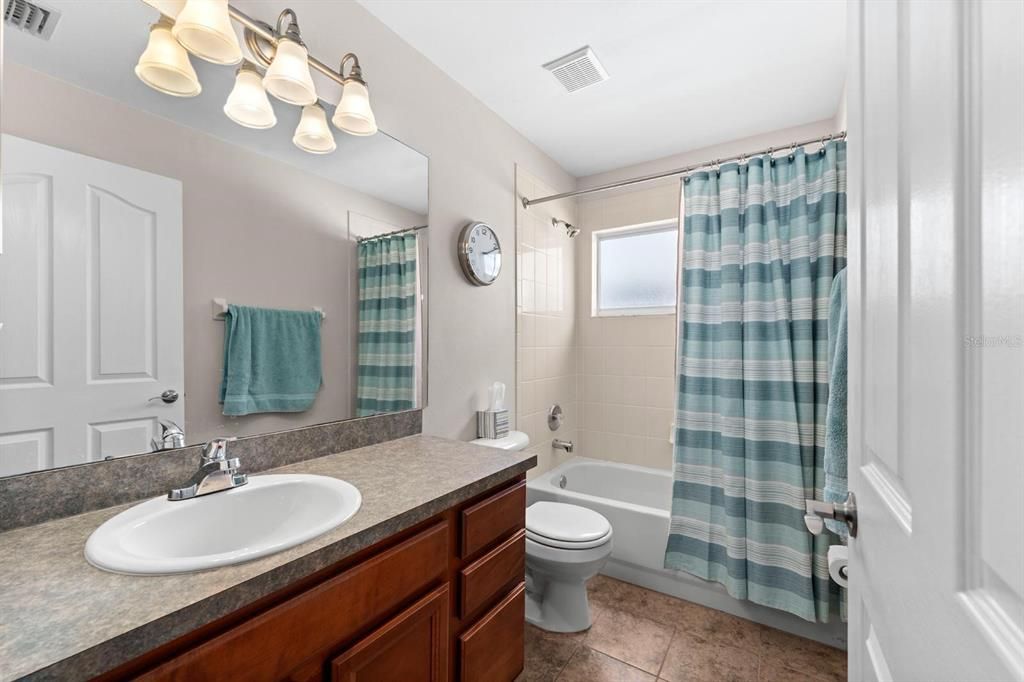 Active With Contract: $550,000 (3 beds, 2 baths, 1536 Square Feet)