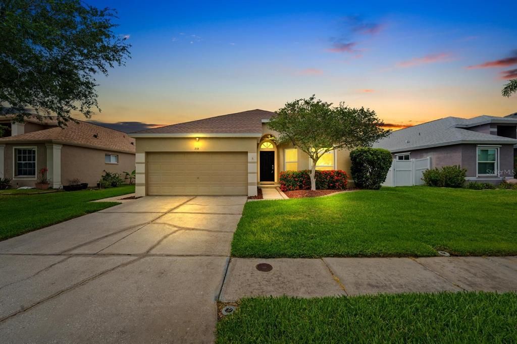 Active With Contract: $550,000 (3 beds, 2 baths, 1536 Square Feet)